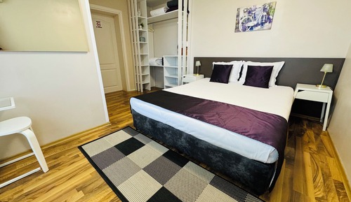 Habitación estándar con 1 cama doble o 2 individuales