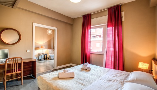 Habitación estándar con 1 cama doble o 2 individuales