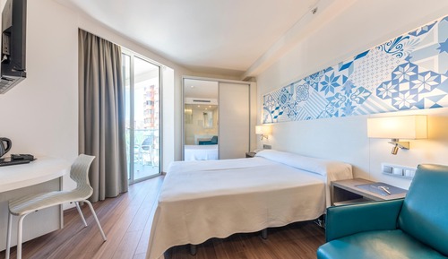 Habitación familiar, vistas al mar (Superior 2 Adults + 1 child)