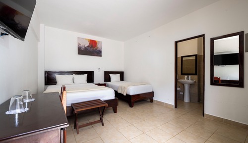 Standard Room 1 Queen Bed+1Twin Bed