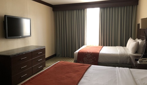 Superior 2 Queen Beds City View 