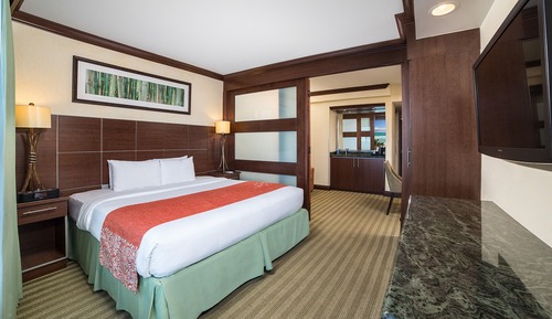 One Bedroom Suite Oceanfront 