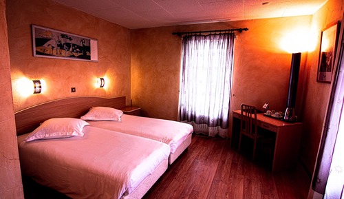 Habitación estándar con 1 cama doble o 2 individuales