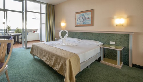 Suite junior, balcón