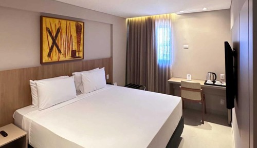Habitación Deluxe doble, 1 cama de matrimonio grande, vistas a la ciudad