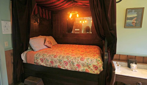 Habitación romántica con 1 cama doble o 2 individuales, varias camas, baño privado