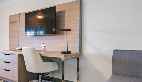Habitación estándar, 2 camas de matrimonio, frigorífico y microondas