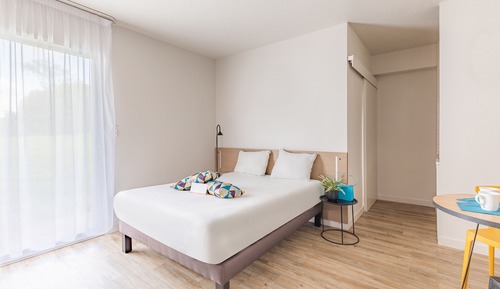 1 sofá cama