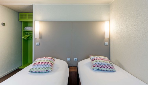 Next Generation, Habitación, 2 camas individuales