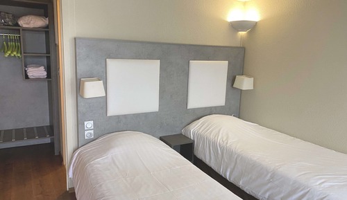 Habitación clásica con 2 camas individuales, vistas al jardín