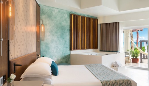 Suite junior, 1 cama de matrimonio grande, frente al mar (Swim-Up)