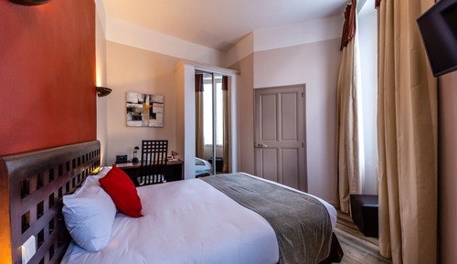 Habitación clásica, 1 cama de matrimonio, no fumadores, vistas a la ciudad