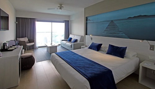 Habitación triple estándar, vistas al mar (2 adults + 1 child)