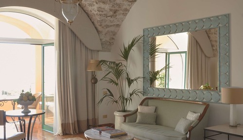 Suite junior, vistas al mar (Superior, with Garden)