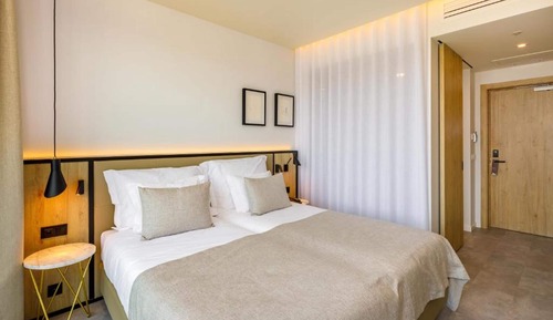 Habitación económica con 1 cama doble o 2 individuales
