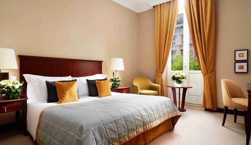 Suite Deluxe (with Spa and Executive Club Access)