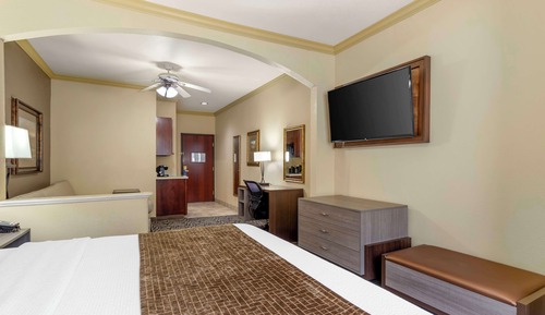 Suite, 1 cama de matrimonio grande, accesible para personas con discapacidad, bañera (with Sofabed)
