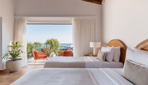 Two-bedroom Bungalow Suite Sea View