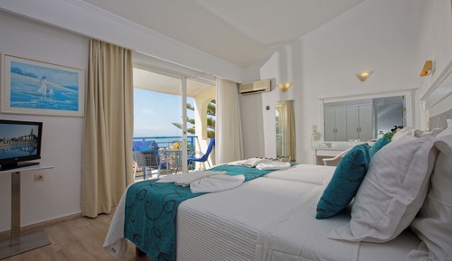Habitación superior, vistas al mar