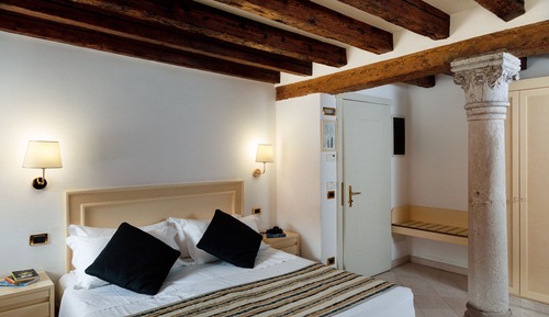 Habitación clásica con 1 cama doble o 2 individuales