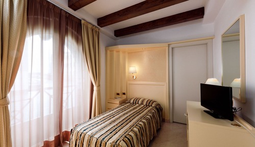 Habitación individual clásica