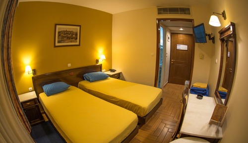 Habitación estándar con 1 cama doble o 2 individuales