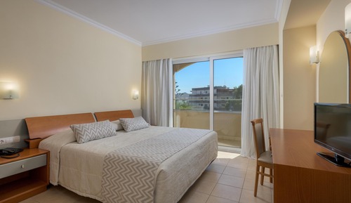 Apartamento, vistas al jardín