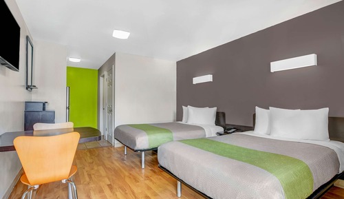 Habitación estándar, 2 camas dobles, fumadores
