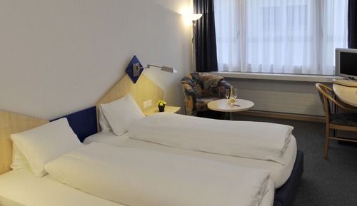 Habitación estándar con 1 cama doble o 2 individuales, 2 camas individuales