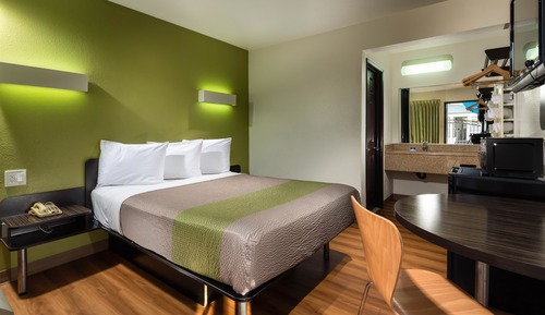 Habitación Deluxe, 1 cama de matrimonio, fumadores, frigorífico y microondas