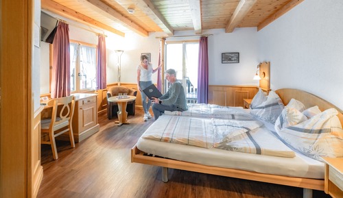 Habitación doble superior, 1 cama doble, balcón