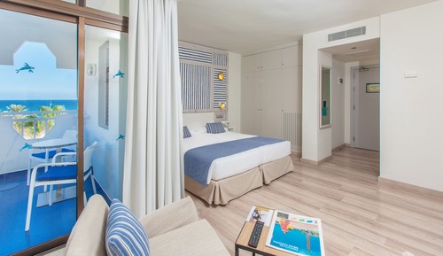 Suite junior, balcón