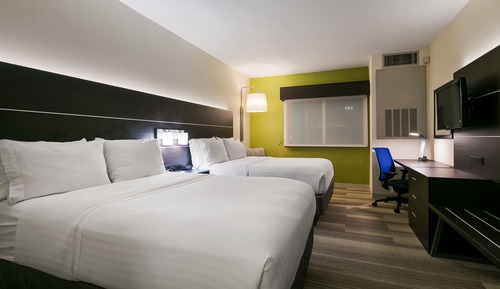 Habitación estándar, 2 camas de matrimonio, accesible en silla de ruedas (Communications)