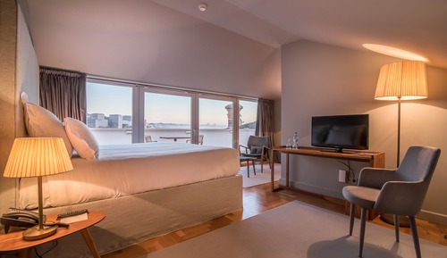 Grand Deluxe Sea View