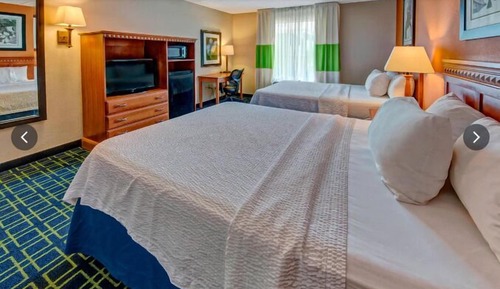 Habitación básica, 2 camas de matrimonio