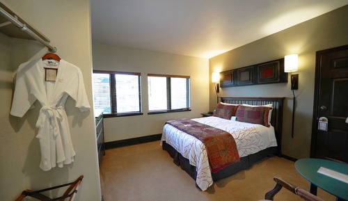 Habitación estándar, 1 cama de matrimonio, junto a la montaña