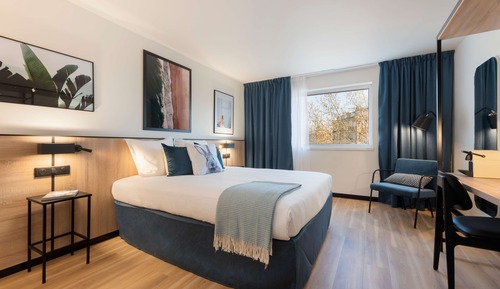 Apartamento, varias camas, bañera