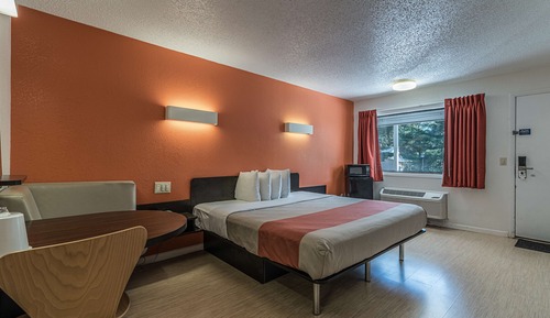 Habitación estándar, 1 cama de matrimonio grande, accesible para personas con discapacidad