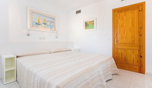 Apartamento superior, 1 habitación, balcón, vistas parciales al mar