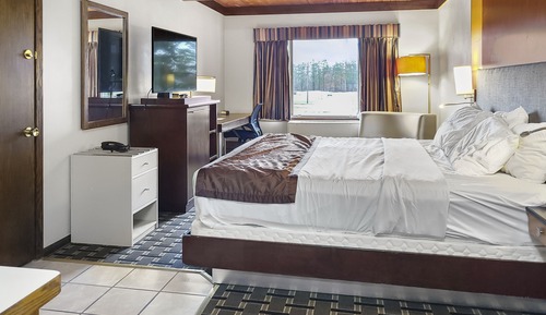 Suite Deluxe, 1 cama de matrimonio grande, no fumadores, cocina básica (High Ceiling)