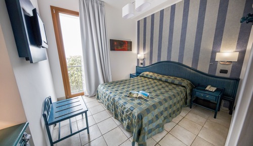 Habitación clásica con 1 cama doble o 2 individuales