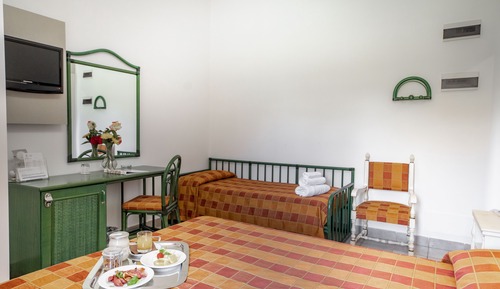 Habitación triple clásica