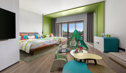 Habitación Premium, varias camas, vistas a la piscina (Kids Theme)