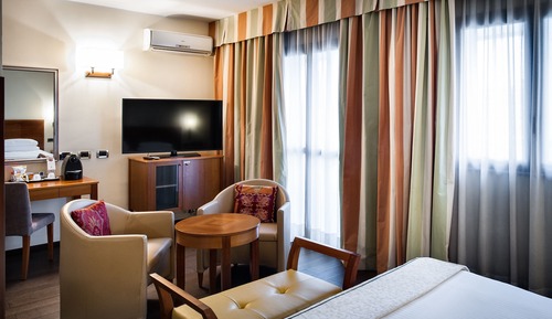 Suite junior, balcón