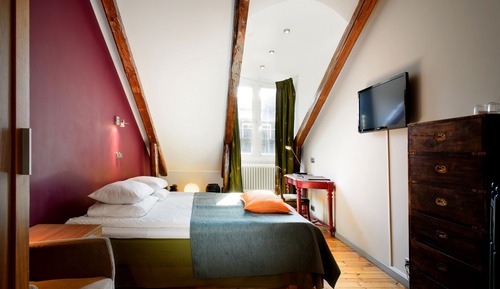 Habitación superior con 1 cama doble o 2 individuales