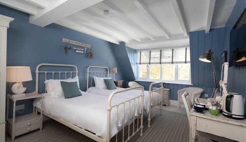 Comfy Twin Room