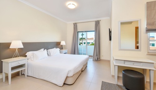 Casa adosada superior, 2 habitaciones, piscina privada
