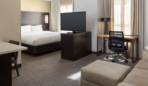 Estudio, 1 cama de matrimonio grande con sofá cama