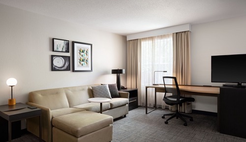 Suite, 1 habitación (Mobility/Hearing Access, Roll-in Shwr)
