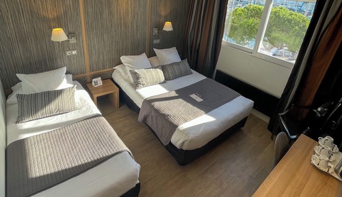 Habitación triple Premium, vistas al puerto